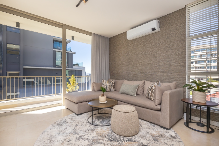 To Let 3 Bedroom Property for Rent in Green Point Western Cape